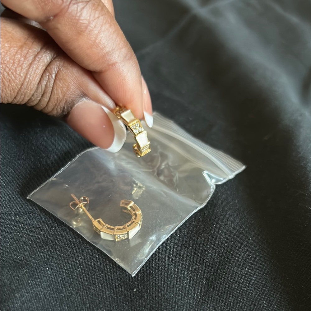 **BRAND NEW ** Gold Hoop Earrings with Diamond Accents